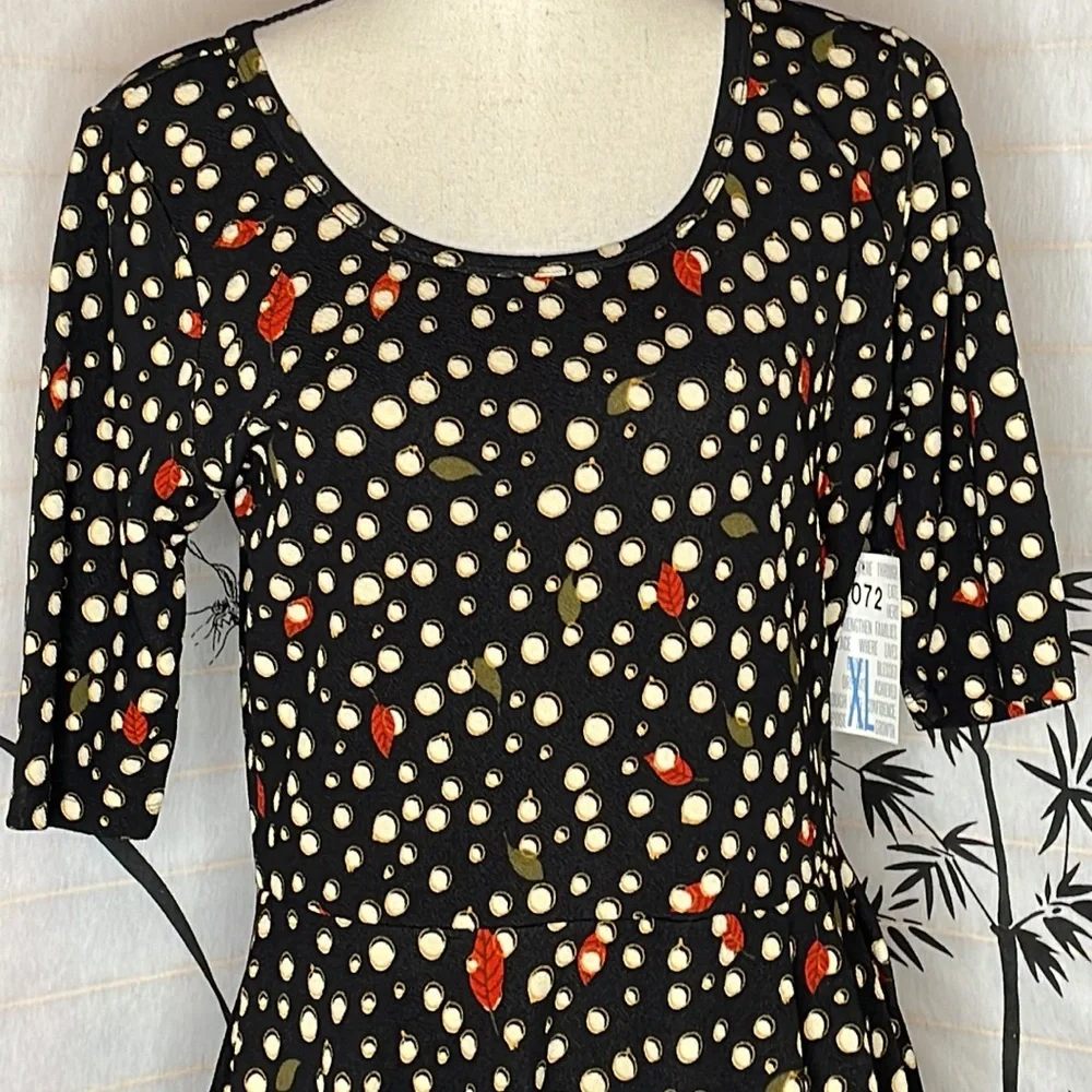 Clearance Lularoe Nicole dress - Picture 2 of 6